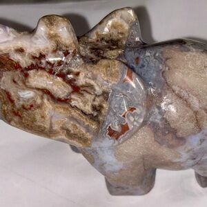 Flower Agate Elephant Sculpture
